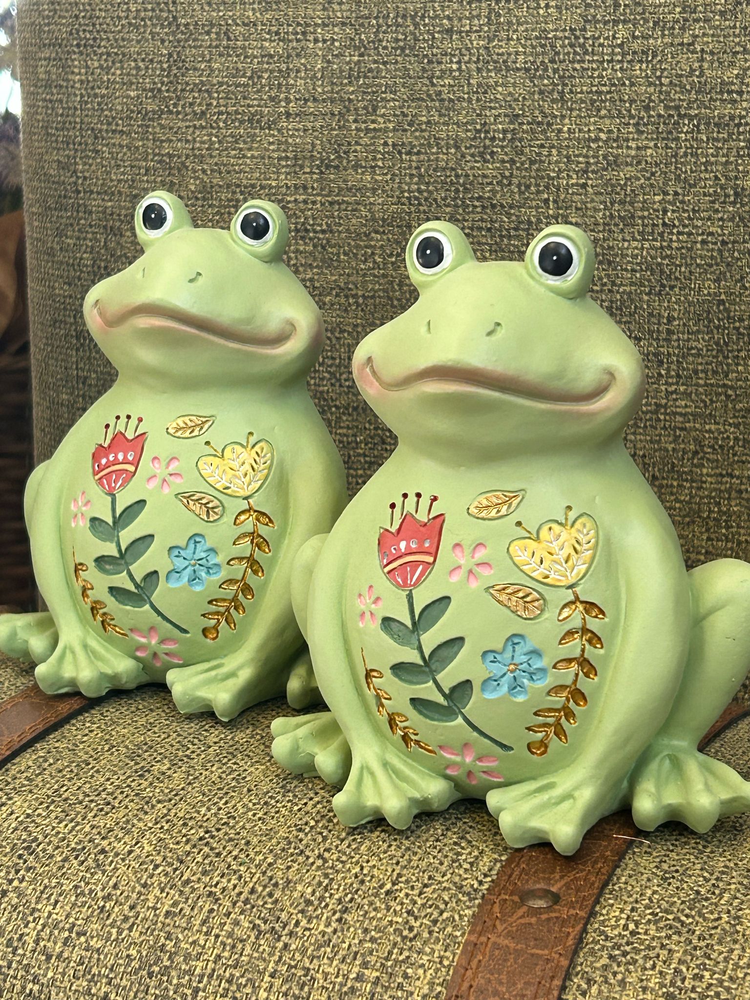 Statuetta Rana Decorativa – Simpatia e Natura per la Tua Casa! 🌿